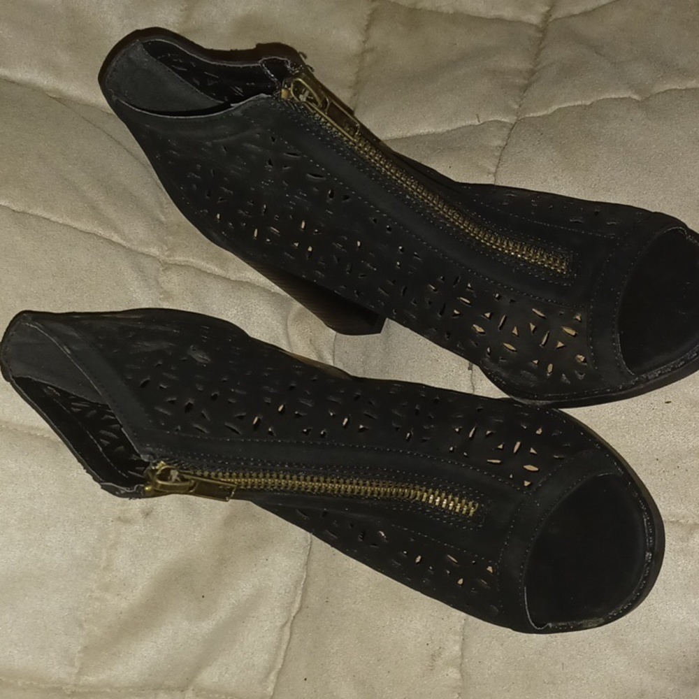 Report Block Booties - image 1